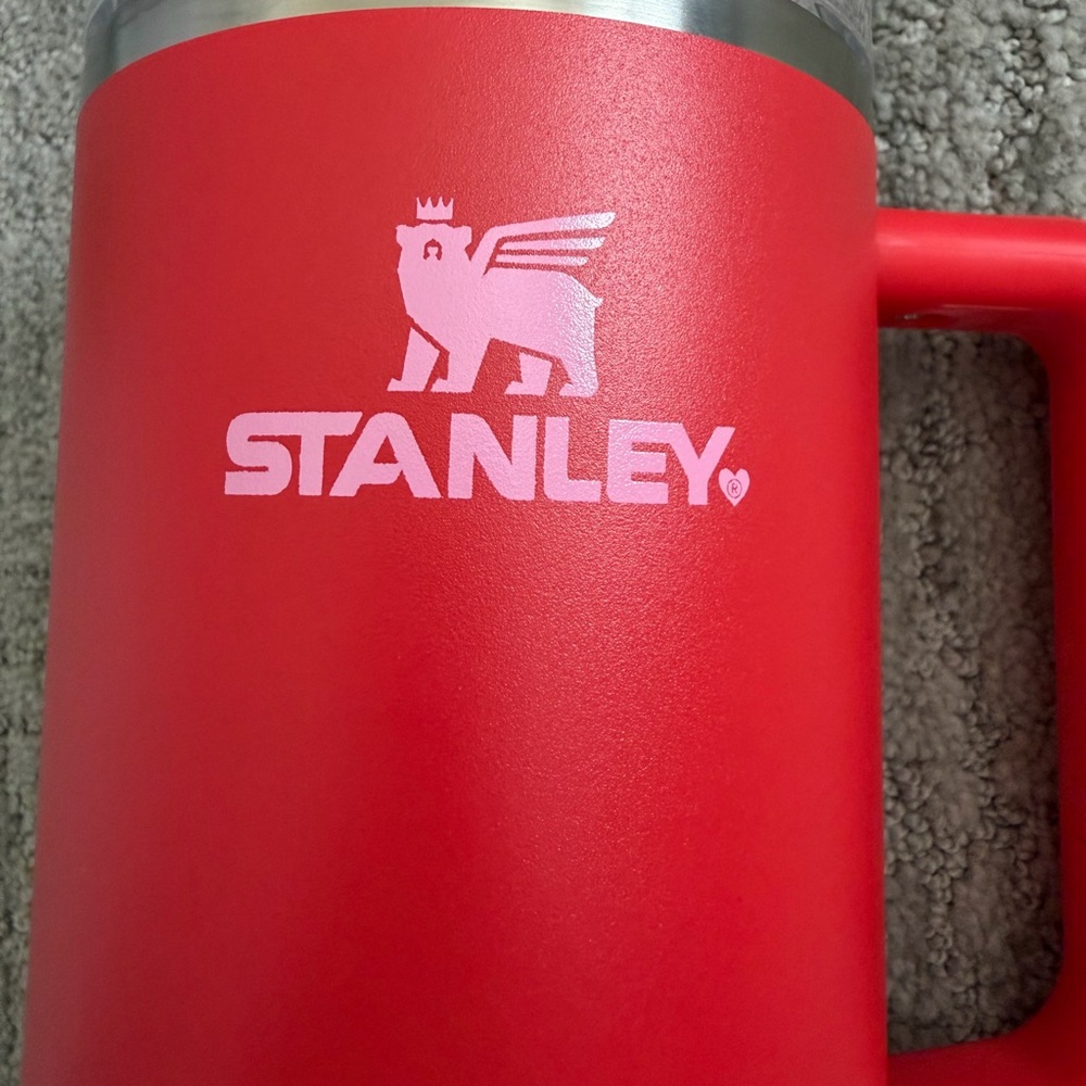 Stanley Red Valentine’s 40oz Tumbler - Target Exclusive - Picture 2 of 9